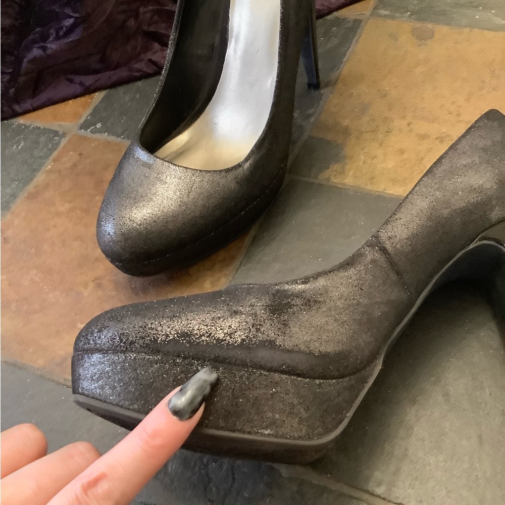 G by Guess Brand Pumps Silver 10